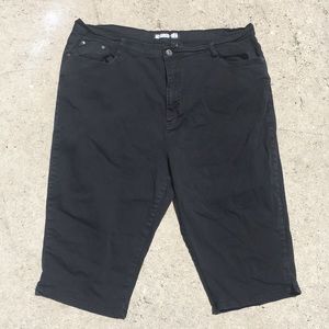 Zana di stretchy Capri black jeans size 24.